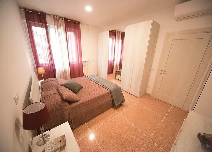 Saffi 15 * بولونيا